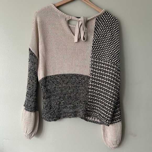 Black & Tan Sweater - Picture 6 of 7